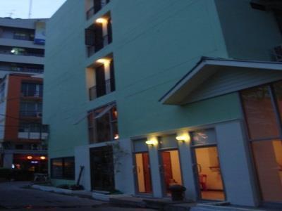 Kaset Guesthouse Бангкок Екстер'єр фото
